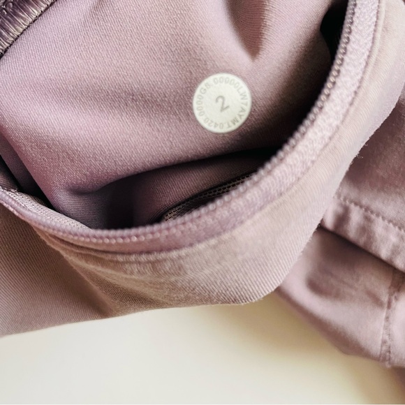 Lululemon SIZE 2 TALL Speed Up 4” MR midrise shorts in mauve pink - Picture 6 of 6